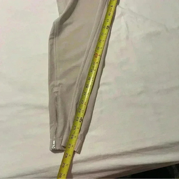 Athleta Sz 6 Brooklyn Heights High Rise Jogger, Sand Color Pants Joggers EUC - Picture 2 of 8